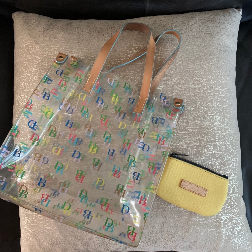 Dooney & Bourke clear tote with*bonus* coin purse